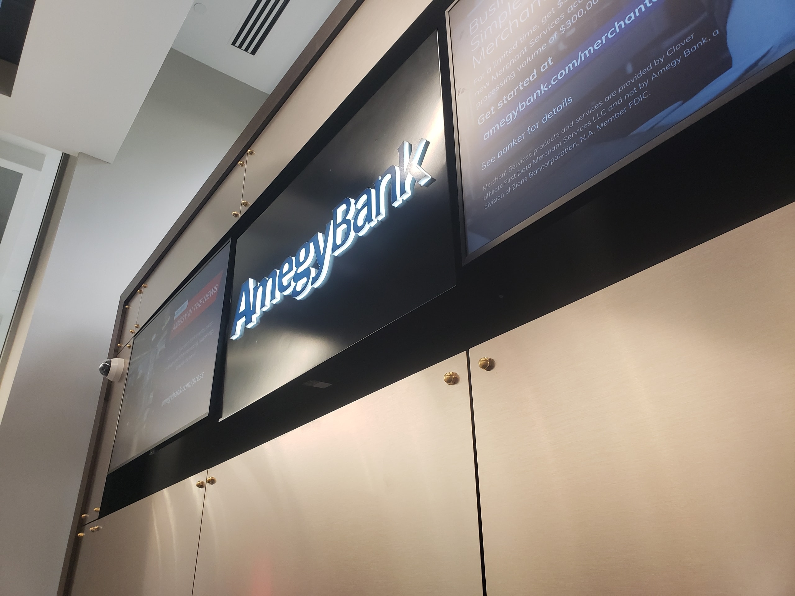 Amegy Bank Illuminated Sign